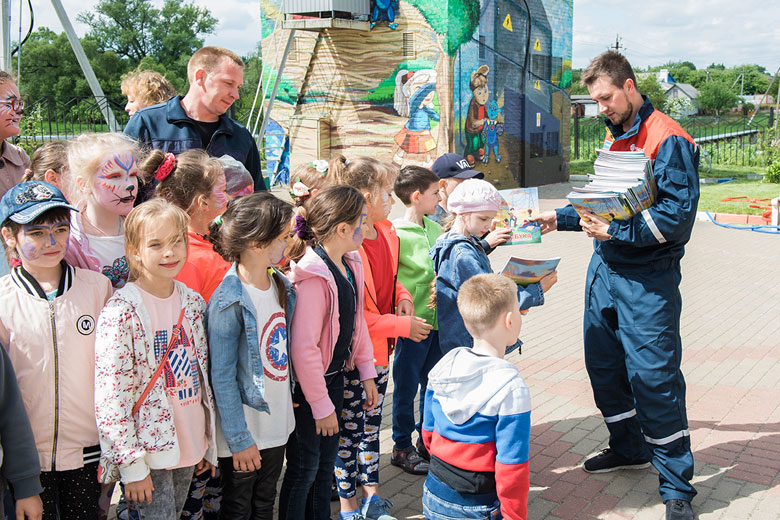 Белгородские энергетики выпустили детскую «Азбуку безопасности»