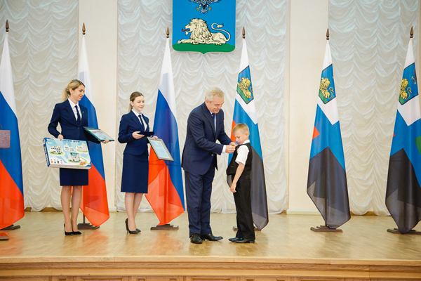 Губернатор Белгородской области наградил девятилетнего мальчика
