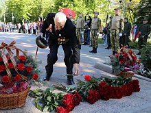 Губкинцы и сотрудники Металлоинвеста почтили память земляков у мемориалов Великой Отечественной войны 