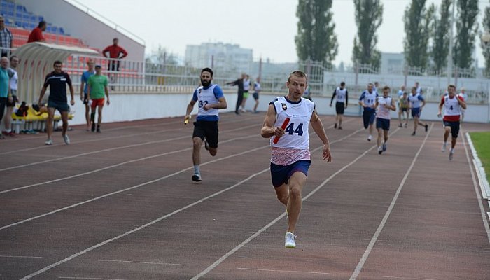 В спорткомплексе «Горняк» прошли состязания лебединских легкоатлетов 