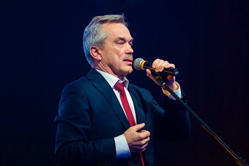 Губернатор Евгений Савченко опроверг слухи о своей отставке