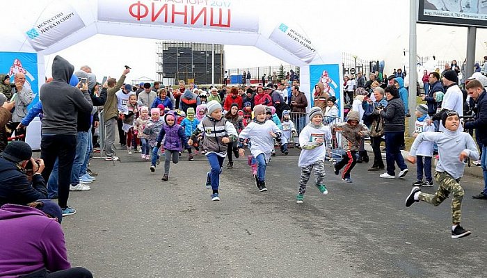 Второй «Оскольский полумарафон» объединил более 1000 бегунов