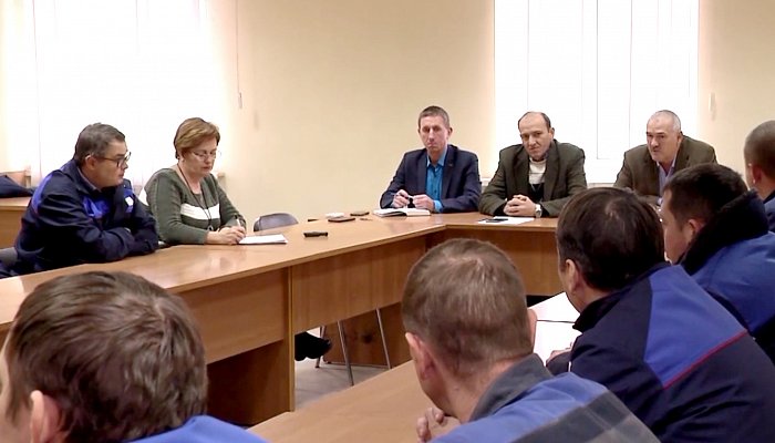Встреча председателя профсоюза Лебединского ГОКа Бориса Петрова с работниками ЗГБЖ