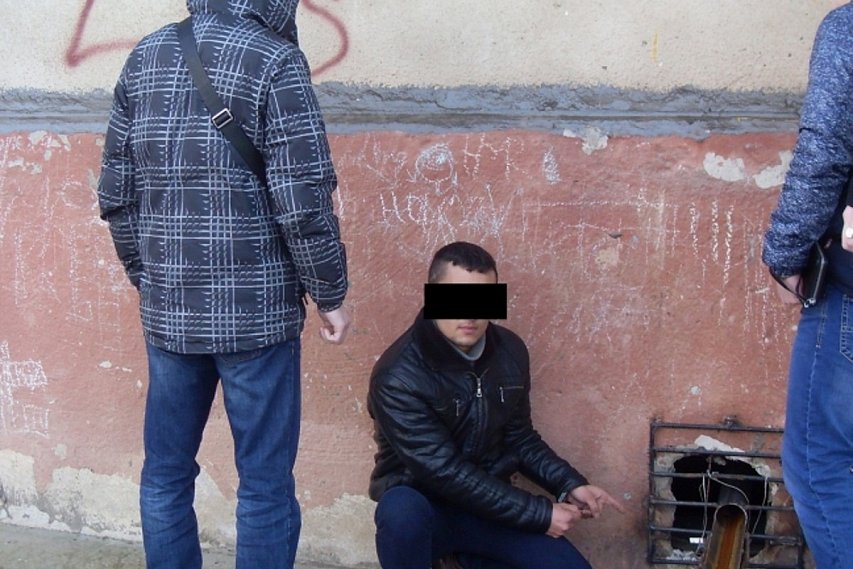 Белгородские полицейские задержали наркодиллера с крупной партией героина