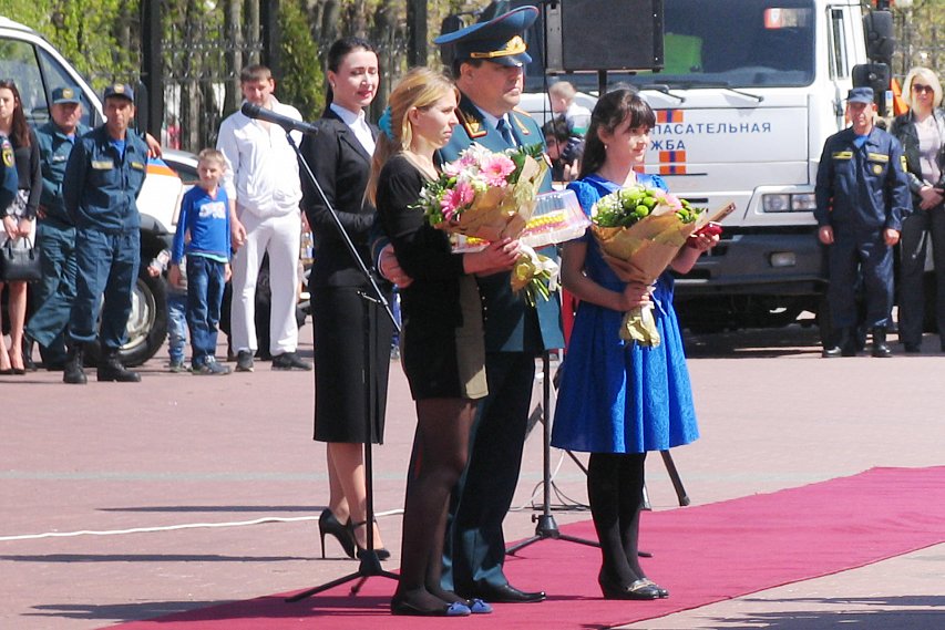 Юлии Черновой вручили медаль «За отвагу на пожаре»