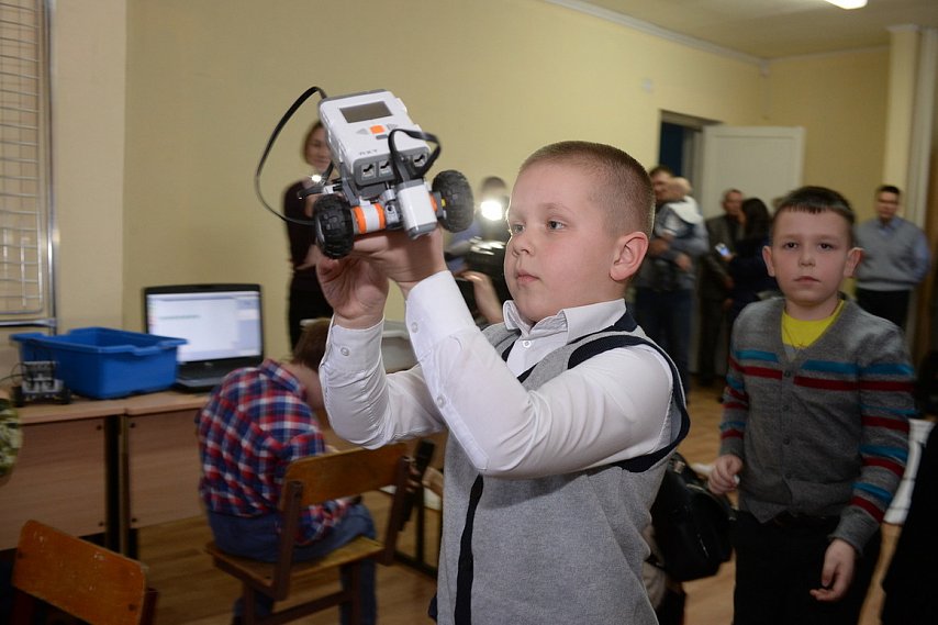 Хэллоу, робот: в Губкине прошли соревнования по робототехнике