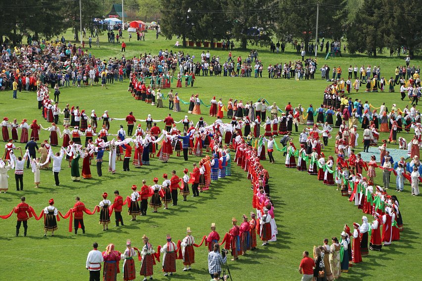 Фестиваль в Грайвороне побьёт свой же рекорд: в гигантский «Узорный хоровод» станут 10 тысяч человек