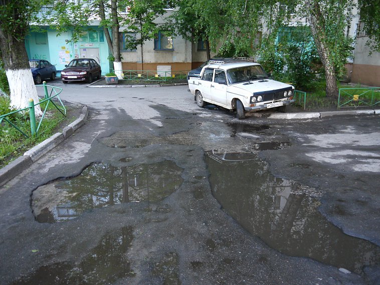 За парковку на газонах и тротуарах белгородских водителей запретили штрафовать