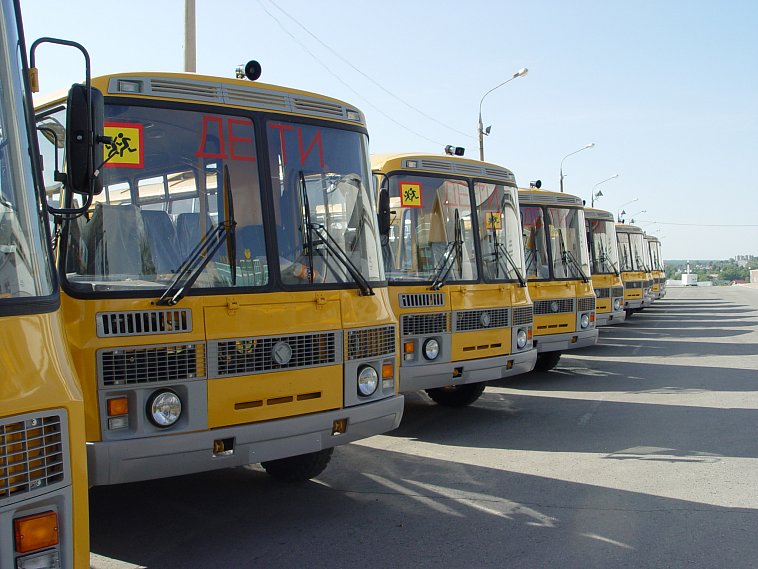 Губкинские полицейские проверяют школьные автобусы и их водителей