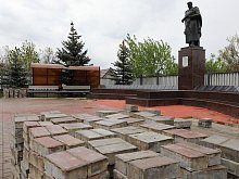 3 млн рублей направил Лебединский ГОК на ремонт мемориала в переулке Героев в Губкине