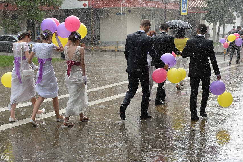 Выпускные в Белгородской области пройдут под дождём