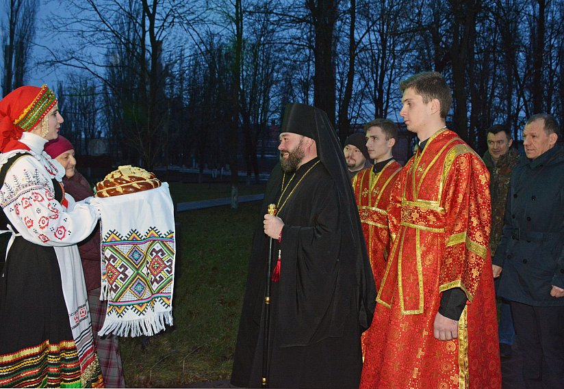 Епископ Губкинский и Грайворонский Софроний отслужил литургию на промплощадке