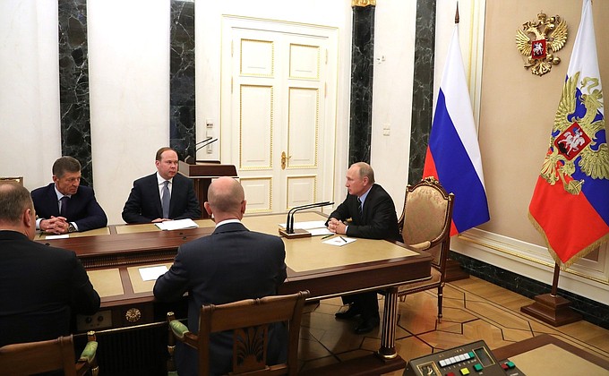 Владимир Путин попросил Евгения Савченко поделиться кадрами