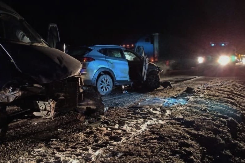 Двое взрослых и ребёнок из Старого Оскола погибли в ДТП под Горшечным