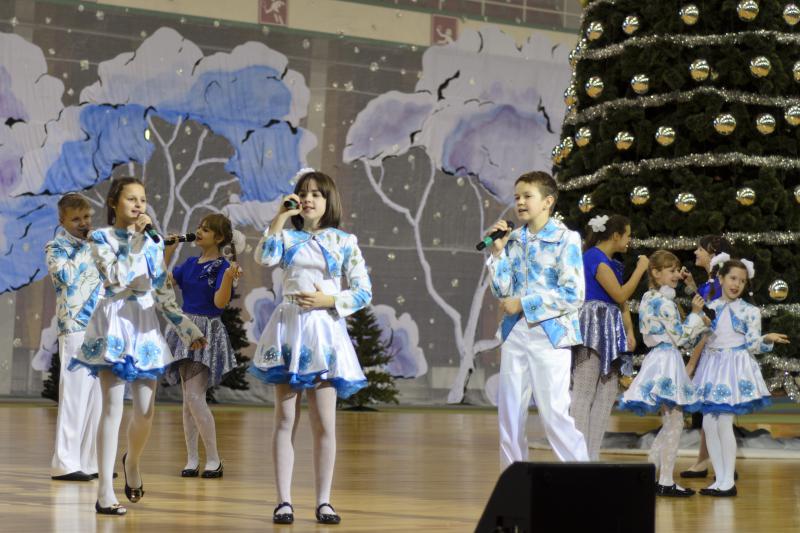 Губкинский театр приготовил для детей «Новогоднее путешествие в тридесятые царства»