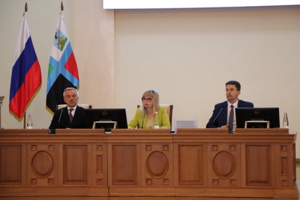 Евгений Савченко стал сенатором от региона, а Ольга Павлова возглавила Областную думу