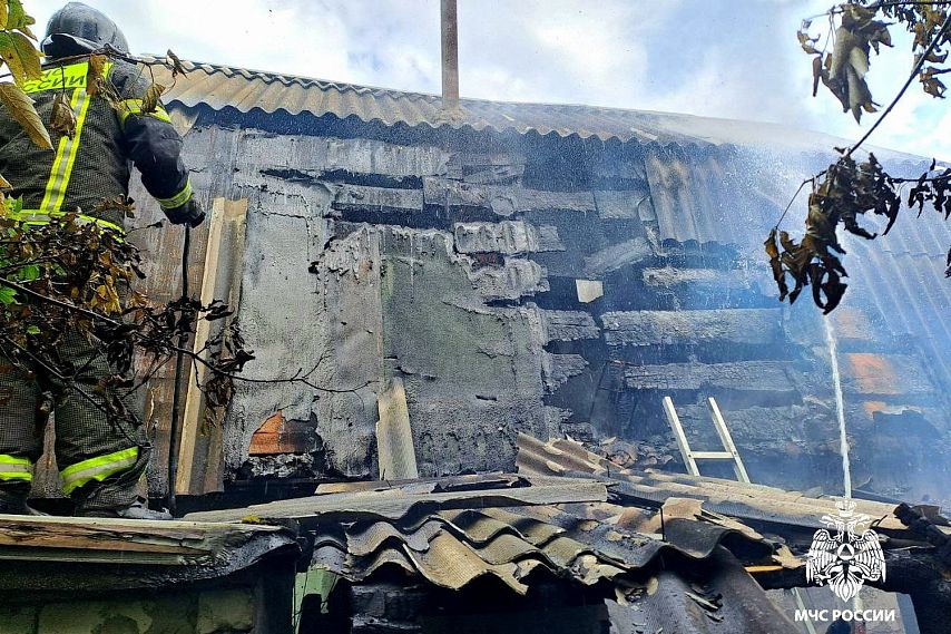 Гроза в выходные дни стала причиной пяти пожаров в Белгородской области 