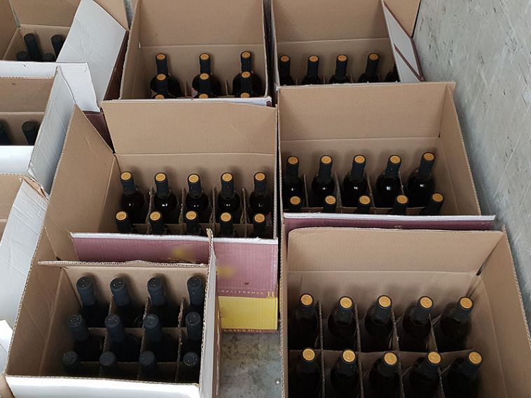 В Белгородской области полицейские изъяли 500 литров контрафактного алкоголя