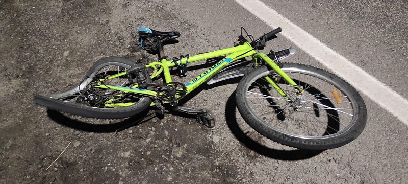 Велосипедист попал под колёса авто на трассе в Губкинском округе