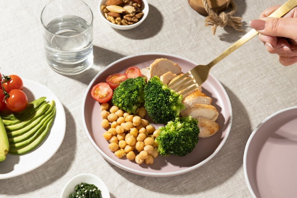 high-angle-plate-with-keto-diet-food-nuts_23-2149260319.jpg
