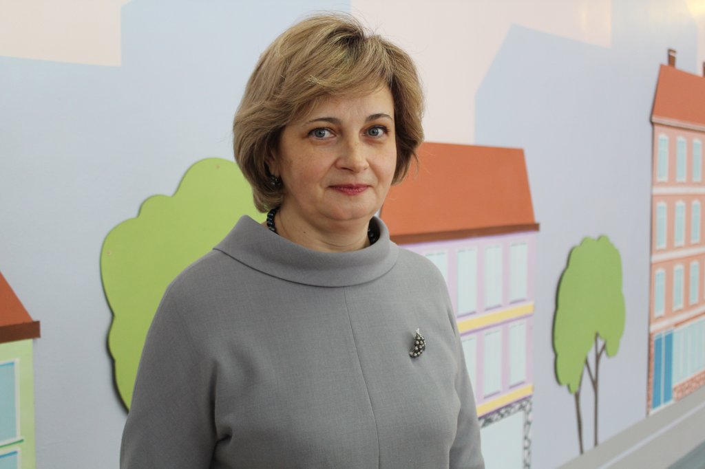 Главный специалист управления образования Елена Елецкая.JPG