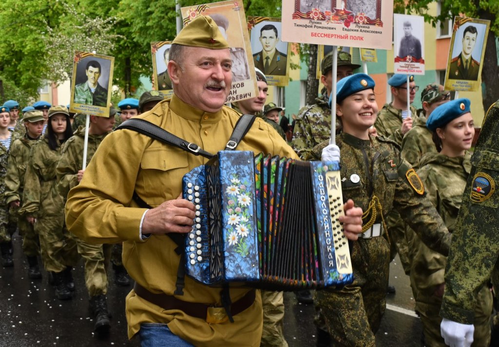 Н Рыбцев Бессмертный полк 09 05 2022 3.jpg