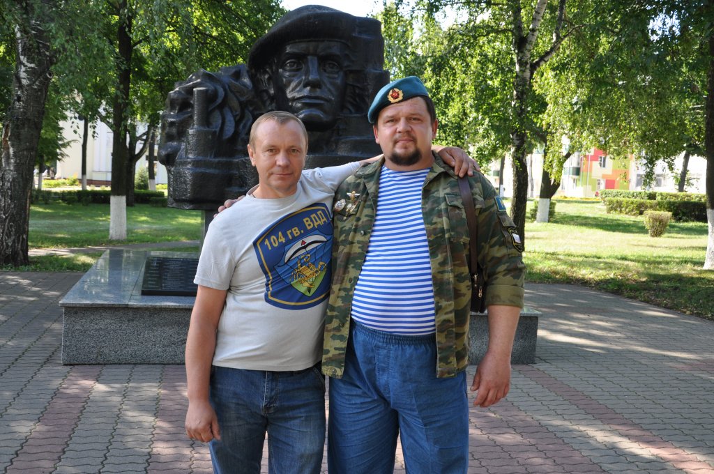 Виктор Фролов и Эдуард Сушков.jpg Виктор Фролов и Эдуард Сушков.jpg
