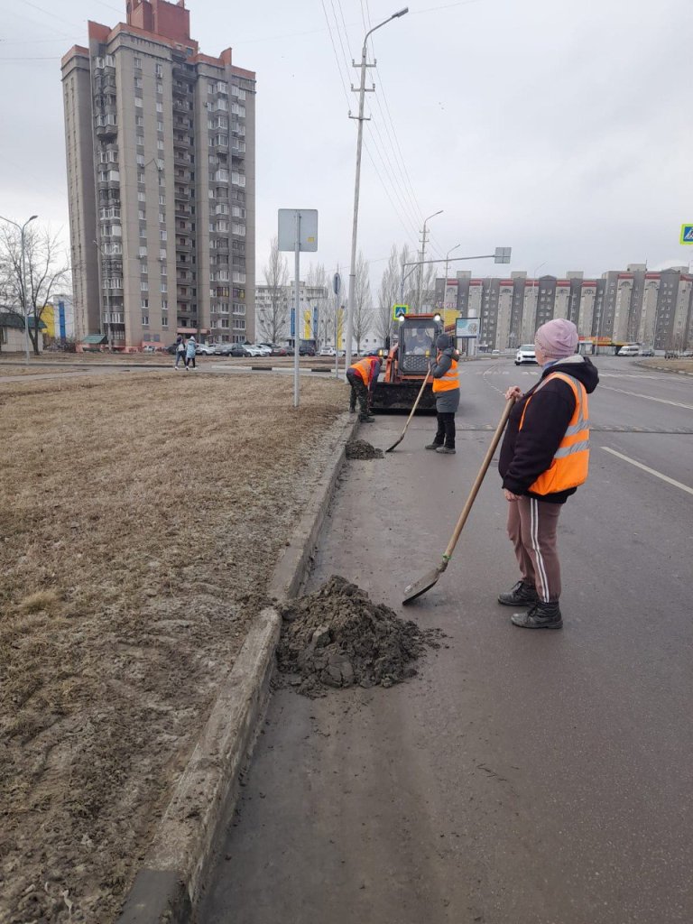 В Губкине началась весенняя уборка города | 19.03.2024 | Губкин - БезФормата