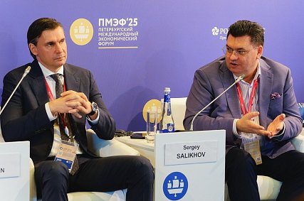 Металлоинвест объединил лидеров образования и индустрии на дискуссии о технологическом лидерстве России