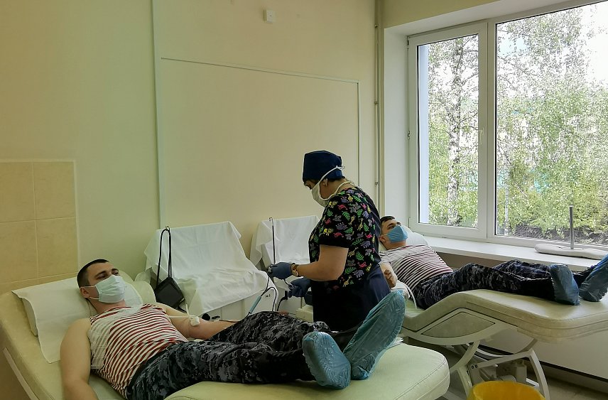 Губкинские росгвардейцы сдали кровь для медучреждений Белгородской области