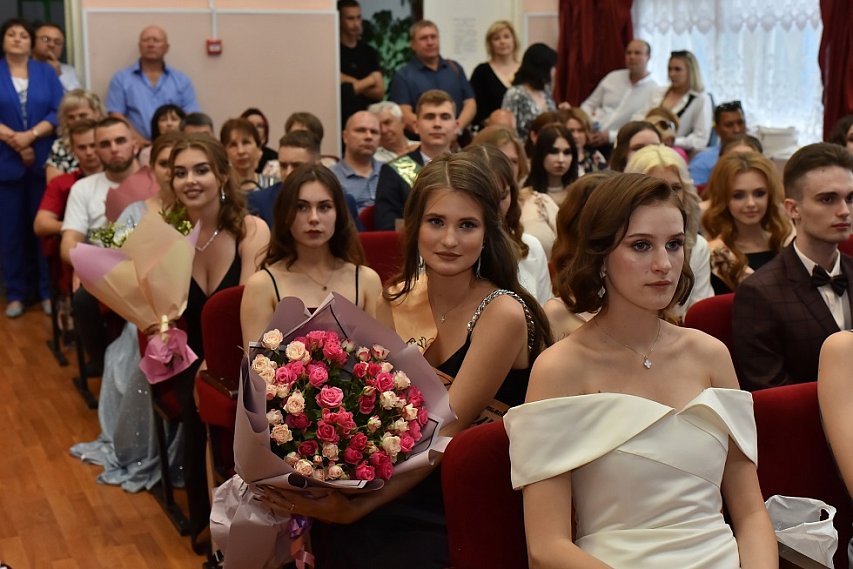 Утверждённые списки гостей и кинологи с собаками: каким будет выпускной–2025 в Губкине