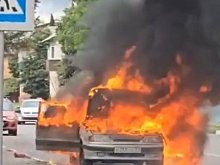 В Губкине на проезжей части сгорел автомобиль 