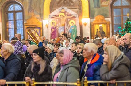 Губкинцев поздравили с Рождеством 