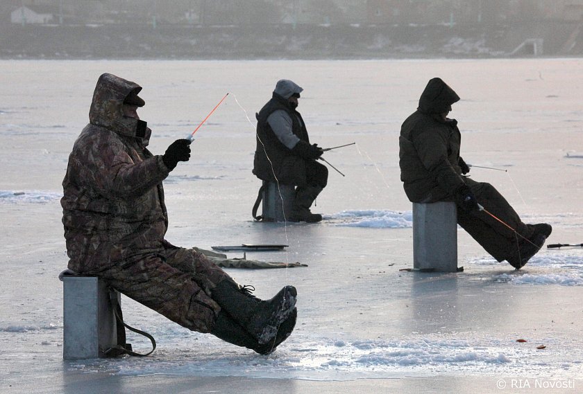 В Белгородской области для рыбаков развернут 9 спасательных постов МЧС