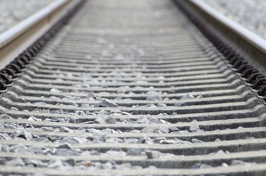 Железнодорожный переезд в Губкинском округе закроют на один день