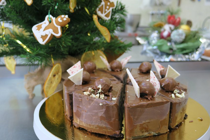 Кулинарный мастер-класс: в новогодние каникулы угостите гостей десертом «Прага»