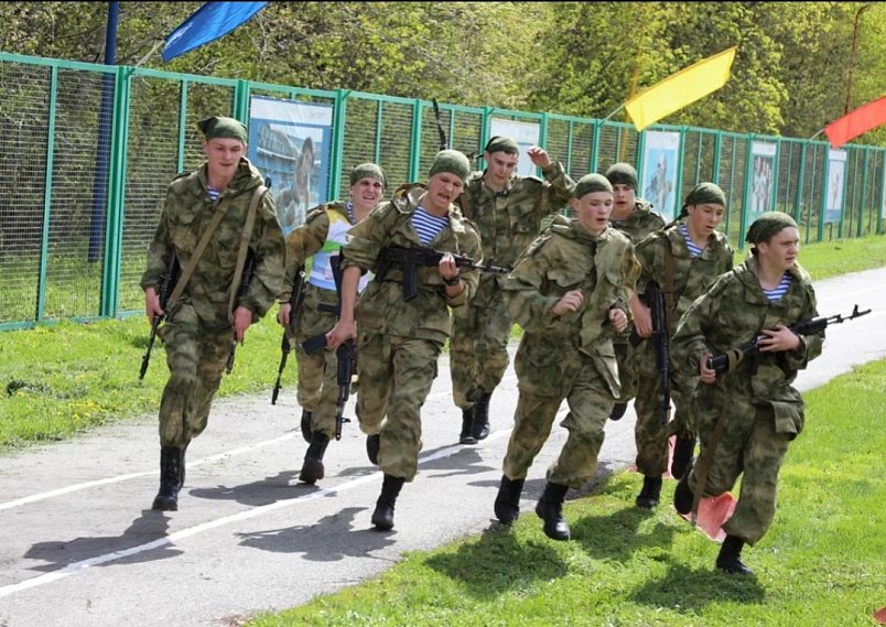 Более 300 курсантов военно-патриотических клубов приехали в Губкин на «Марш-бросок в бессмертие»