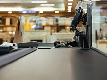 Губкинские полицейские задержали кассира супермаркета за кражу денег