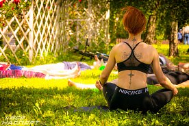 Фоторепортаж с бесплатного мастер-класса по йоге  