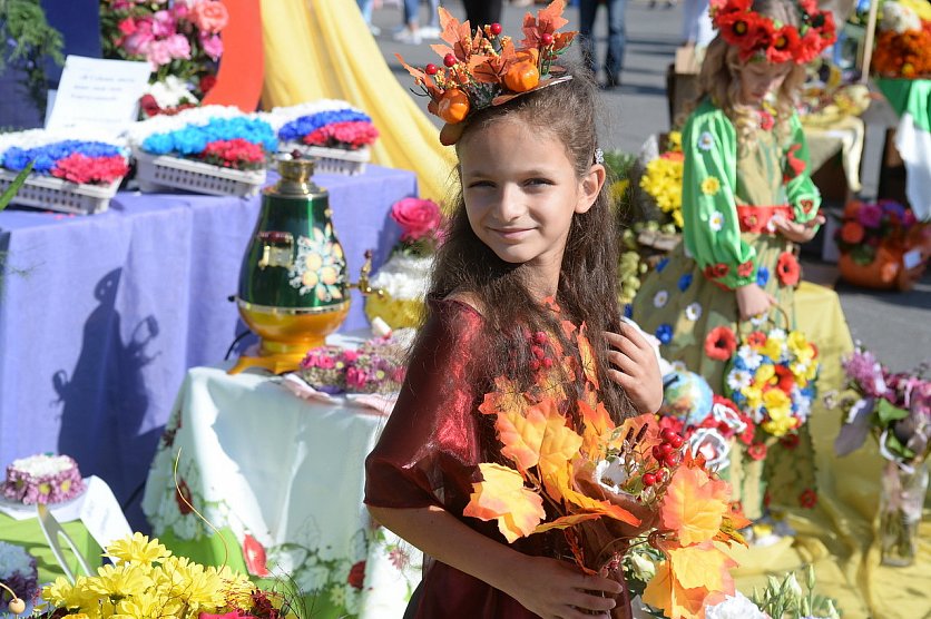 Точная погода в губкине. Екатеринбург день города выставка цветов. Погода в Губкине. Город Губкин выставка. Сима Губкин.