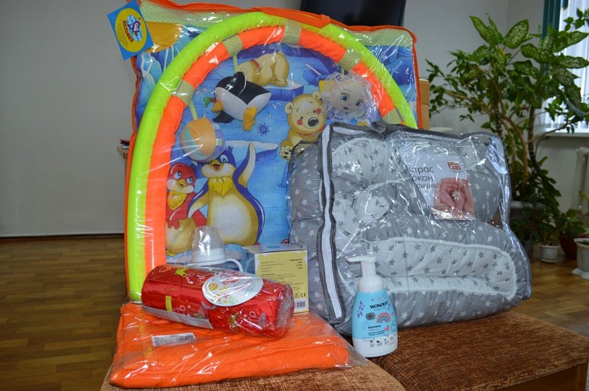 В Белгородской области обновили состав единого подарка для новорождённых