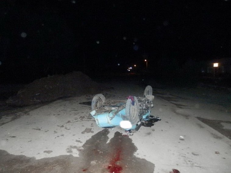 Хроника ДТП: мотоциклист, перевернувшегося под Губкином «Урала», скончался