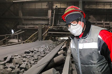 Почему машиниста конвейера Андрея Бельских в коллективе кличут моряком