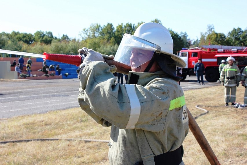 Губкинские добровольные пожарные – одни из лучших в области