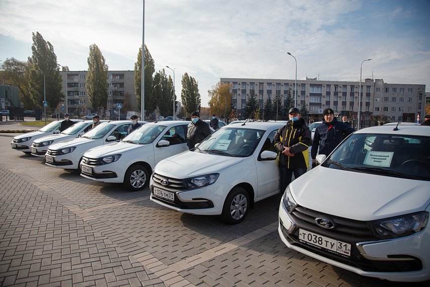 ЦРБ Губкина получила три новых автомобиля