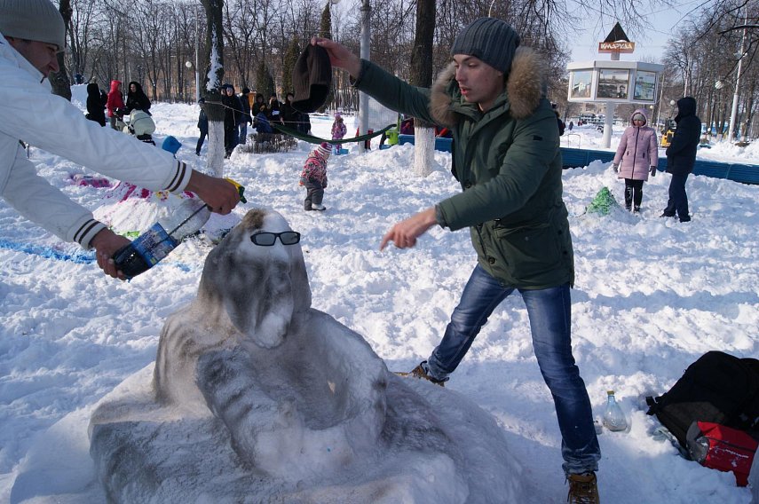 «Губкин – Live-2018»: более 20 арт-команд участвовало в фестивале снежных фигур