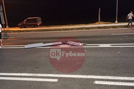 Грузовой автомобиль пострадал при атаке БПЛА в Губкинском округе