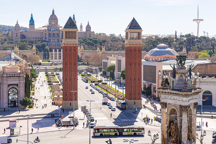 Названа возможная дата открытия Испании для туристов 