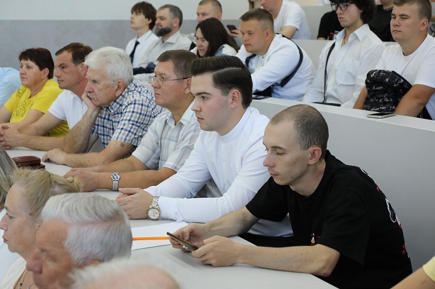 Металлоинвест создаст класс физики в «СтартУМе» и отремонтирует филиал МИСИС в Губкине