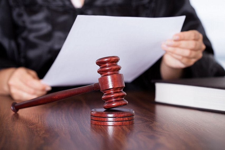 Губкинец просил суд признать договор с управляющей компанией недействительным